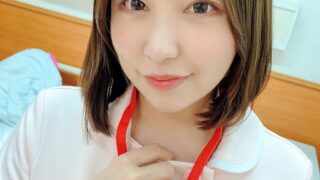 エロいフェロモンを醸し出す巨乳ナースと病院の個室でコッソリSEX大量連続顔射！ 笹本みほ