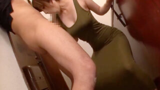 【奥田咲】巨乳でデカ尻スタイル抜群の人妻がピザ配達の男に勝手に性的サービス