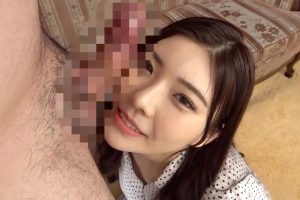 かわいい女子に巨根をフェラさせて口内発射するフェチ動画