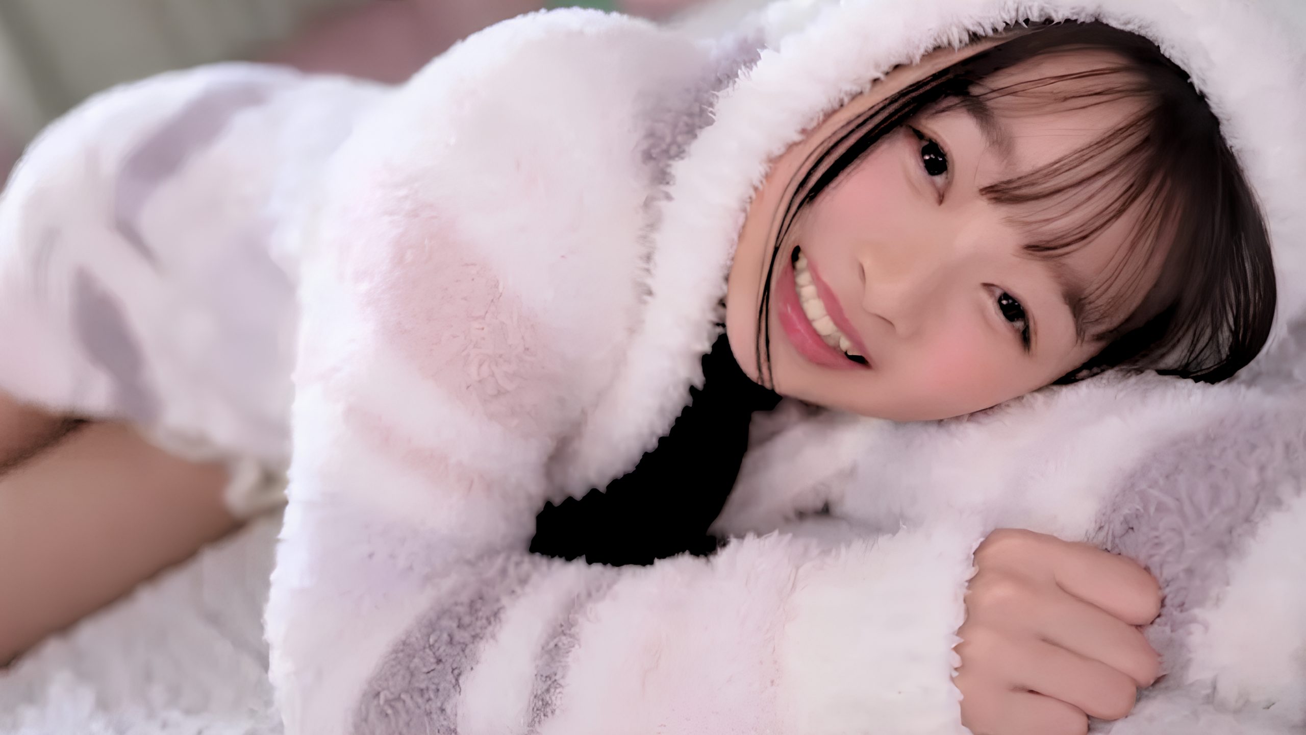 ポテンシャル完全開花！潮吹き！エビ反り！痙攣絶頂！新世代の現役セクシー女子大生アイドル初絶頂 ミニマムBODY性感開発3本番 望月つぼみ