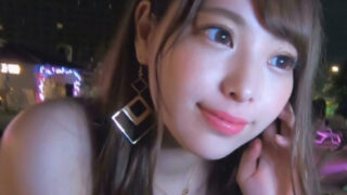 ベロチュー+お尻を撫でていると、もうヌレヌレ！ワンナイ男漁り常習犯のヤリマン精液まみれ